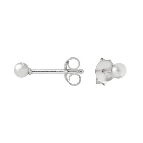 Silver Olivia Earrings by Belgian jewelry brand Aurore Havenne