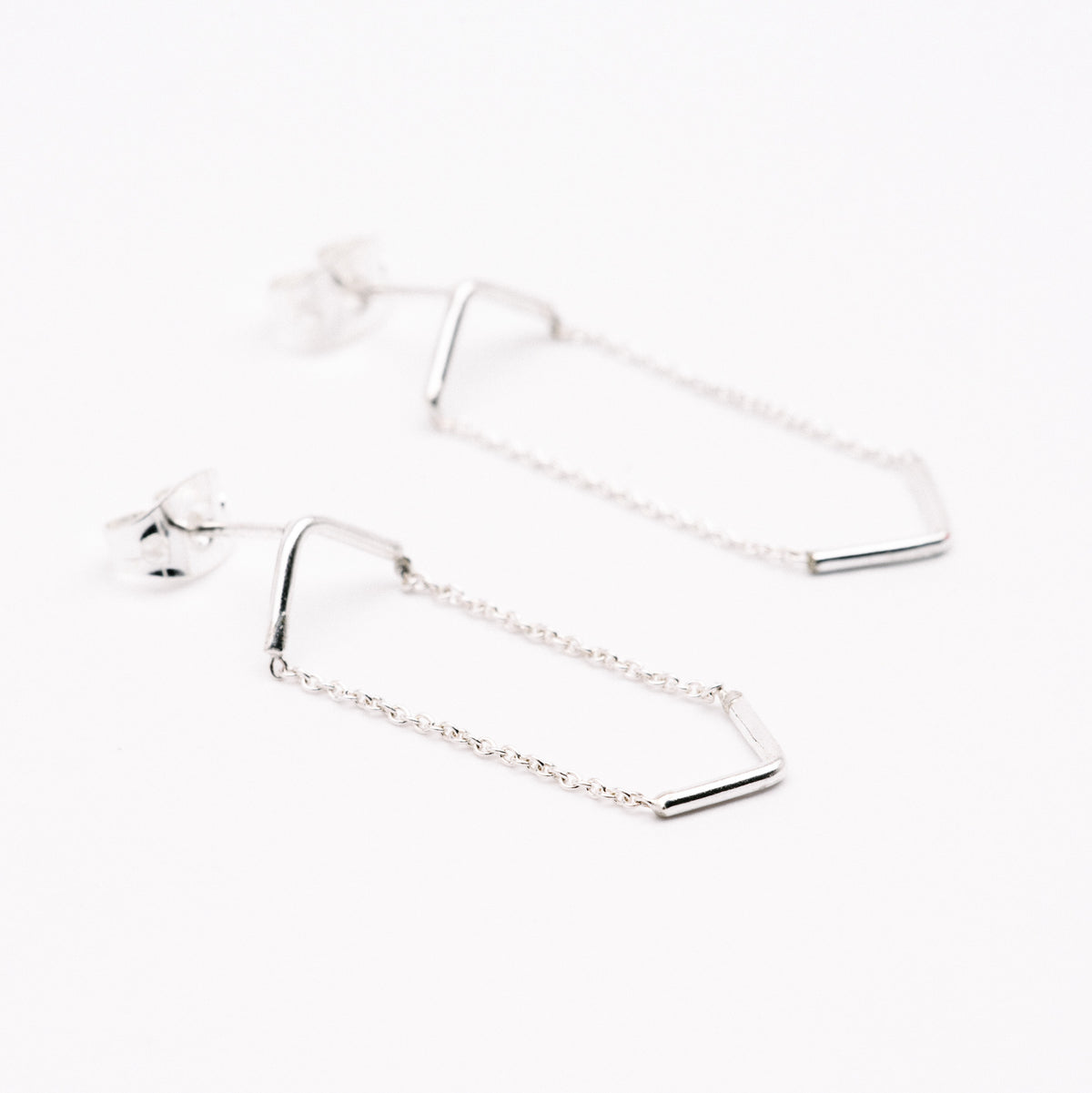 boucles d'oreilles double unity triangle, pour une multitude de looks