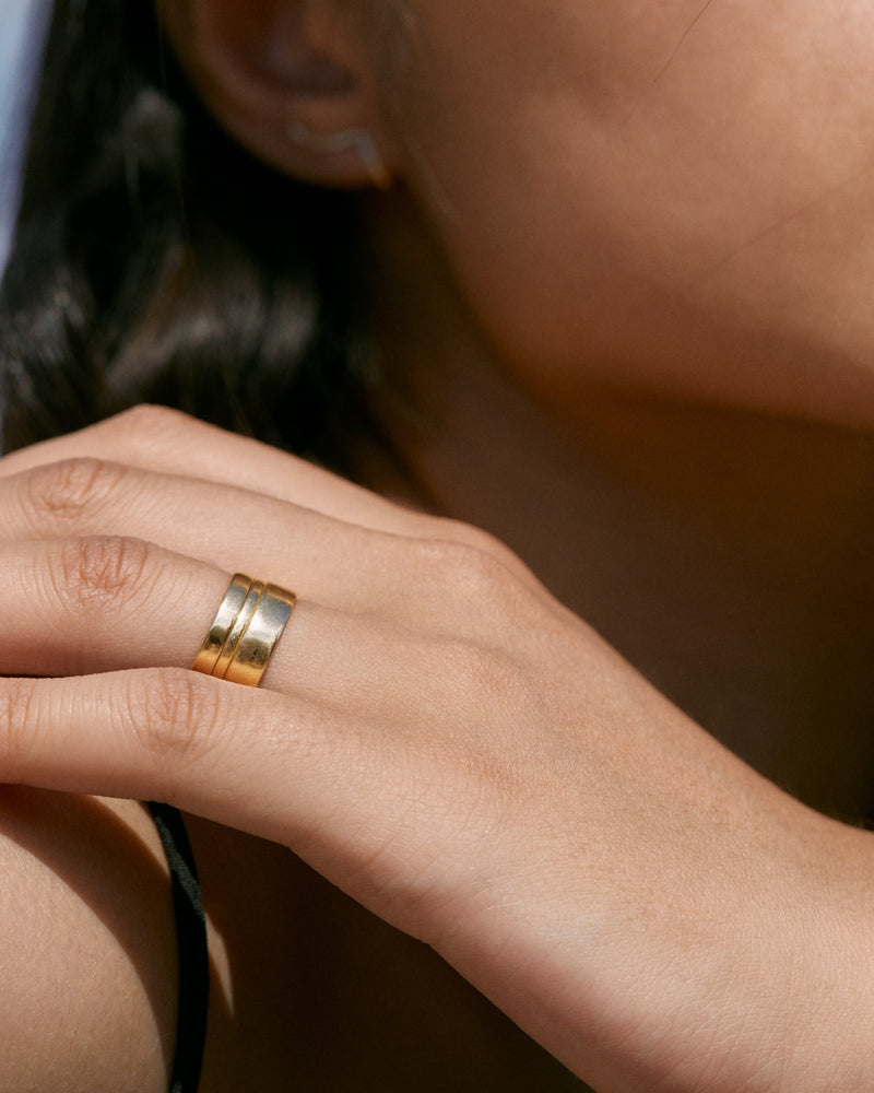 agapè bijoux mariage alliance minimalistes et intemporels en argent collier bracelet boucles d'oreilles bague bijouterie fine en or et diamant belge 