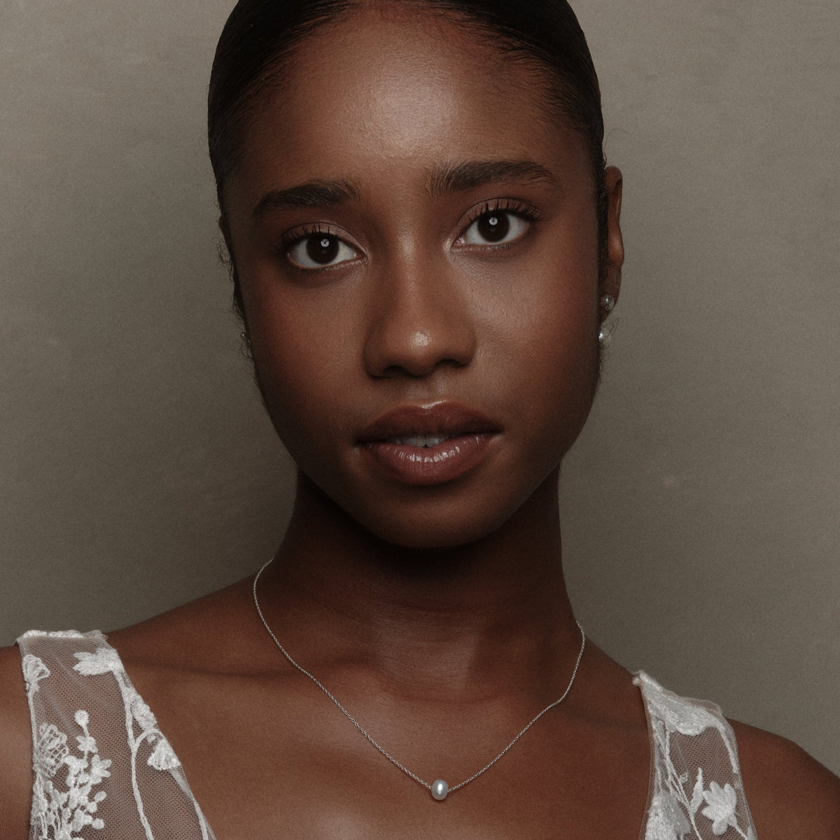 Silver Ephyra Necklace by Aurore Havenne