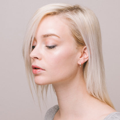 Silver Wire Earrings 2mm, simples et sophistiquée, bijou homme ou femme unisexe