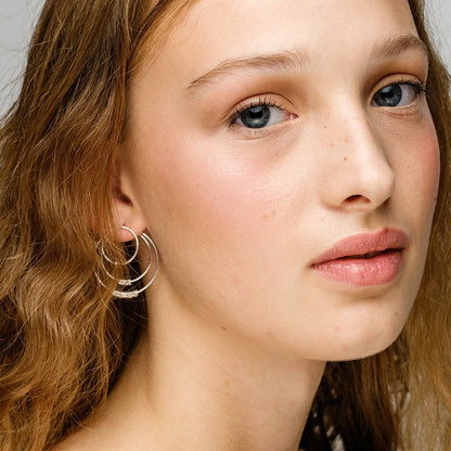 boucles d'oreilles Mehetia en argent, bijoux intemporels de la créatrice Aurore Havenne