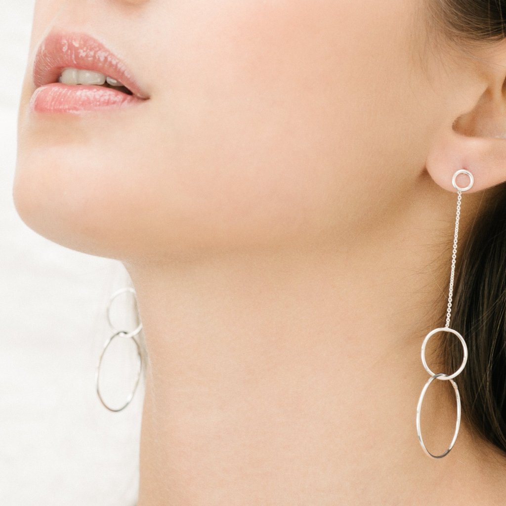 Boucles d'oreilles Trinity en argent, pour un look simple et sophistiqué